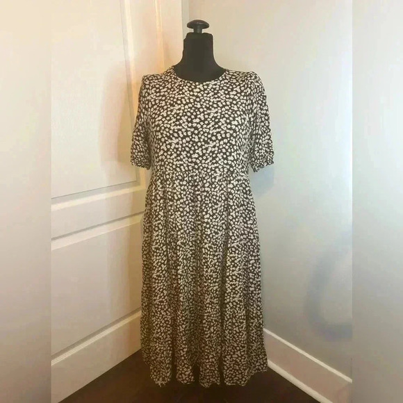 Zara Black Floral Short Sleeve Midi Length‎ Ruffled Skirt Cottage Dress womens M - Picture 1 of 11